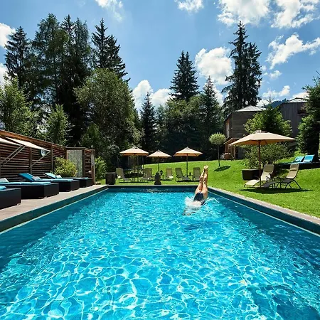 La Sajun Aparthotel 3*